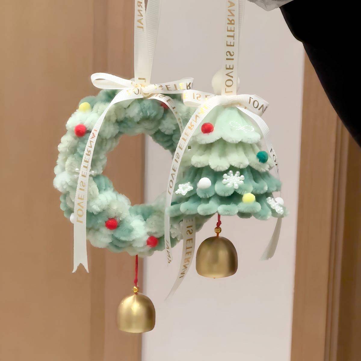 Christmas Door Charm Tutorial